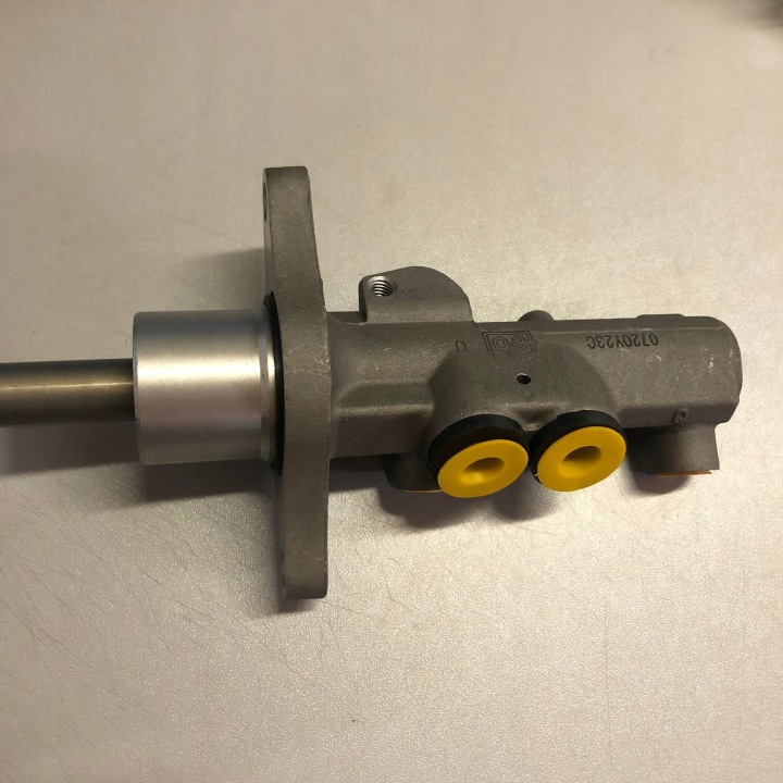 POMPE FREINS MANUEL PISTON GOWNY 22CM