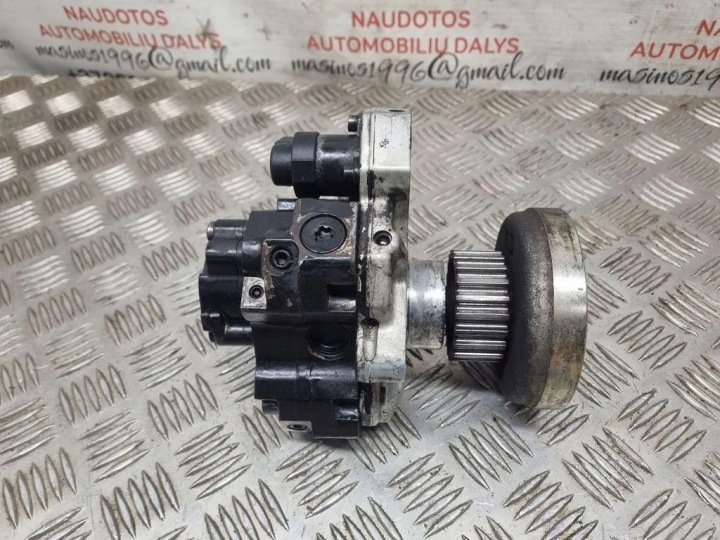 POMPE CARBURANTS AUDI A4 AVANT (8ED, B7) 059130755E 3.0L DIESEL 2007
