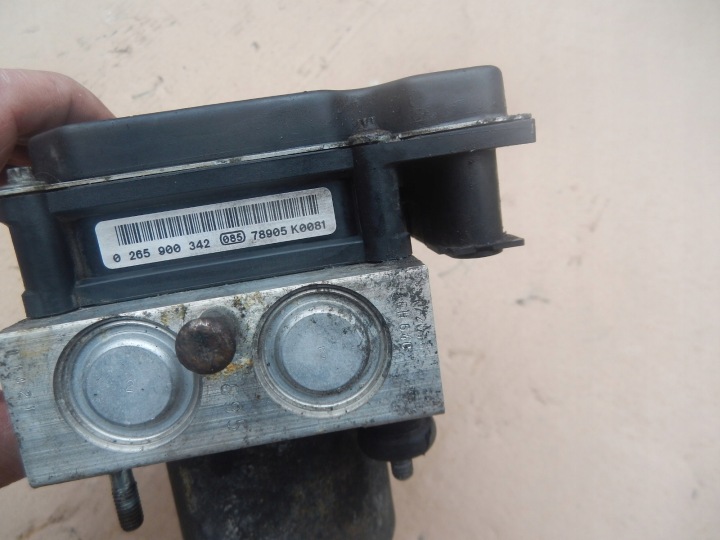 POMPE CONTRÔLEUR ABS IVECO DAILY 06-