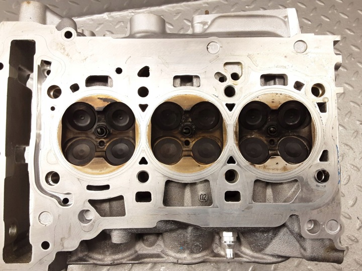 CULASSE MOTEUR BMW X1 F48 F49 11121019163