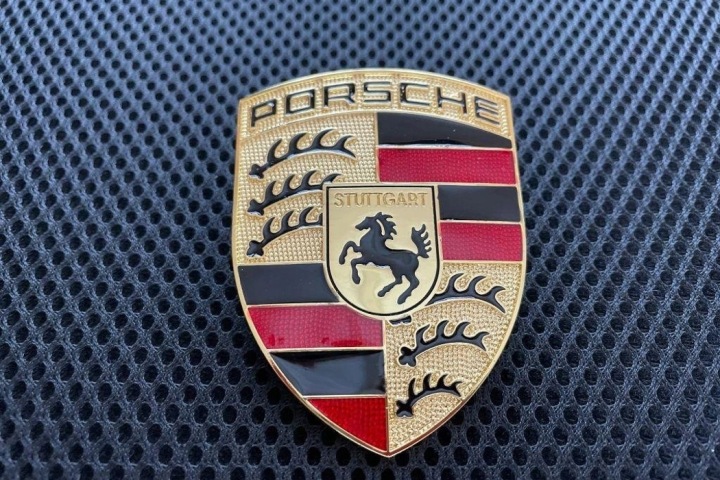 INSIGNE VOITURES PORSCHE 911 (991) 95855967600 3.0L GASOLINE 2022