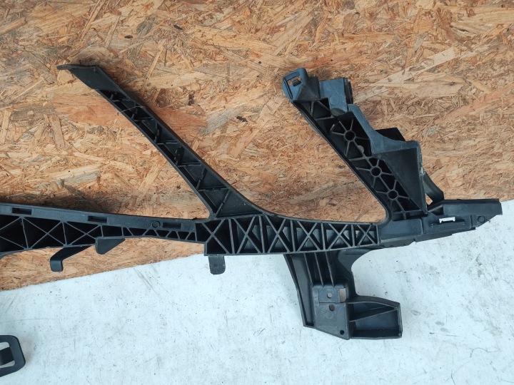 GLISSIÈRE PARE-CHOCS GAUCHE AVANT AVANT MERCEDES E CLASSE W212 LIFT A2128850365