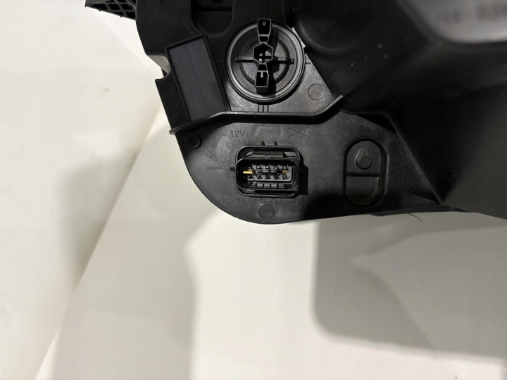 PHARE AVANT PROJECTEUR DROITE TOYOTA PROACE II 16-