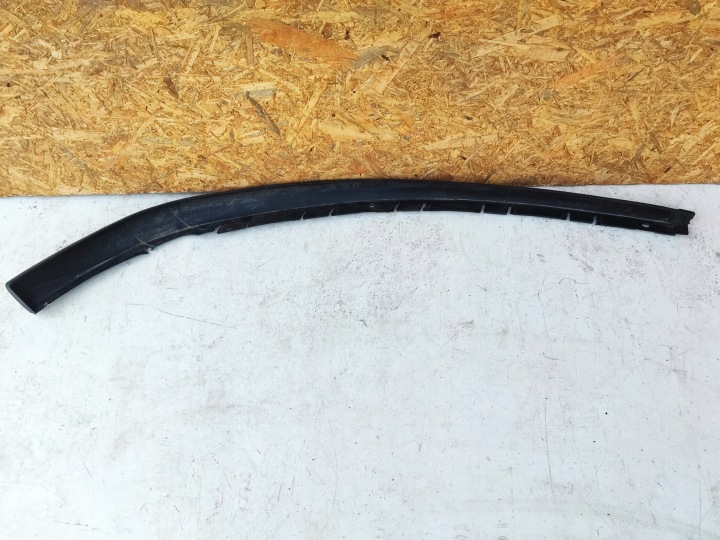 MOULURE CAOUTCHOUC SOUS PARE-CHOCS AVANT AVANT DROITE PEUGEOT 406 COUPÉ ZUO 3620400