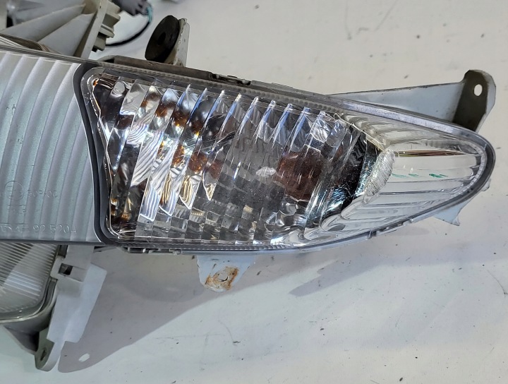 PHARE AVANT CLIGNOTANTS 3510103H01000 SUZUKI BURGMAN 125 K7 K8 K9 07-13R