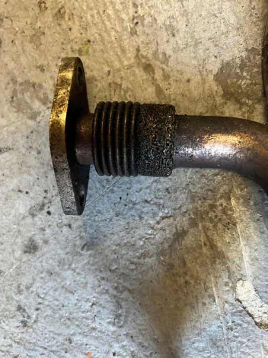 GOLF V BLS 1.9 TDI FIL TUYAU EGR 03G131521AL