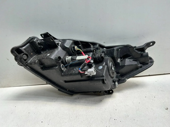 PROJECTEUR DROIT TOYOTA YARIS 3 LIFT