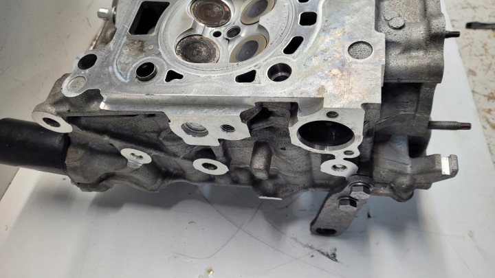 BMW F39 F45 MINI F55 CULASSE MOTEUR 1.5T B38A15A