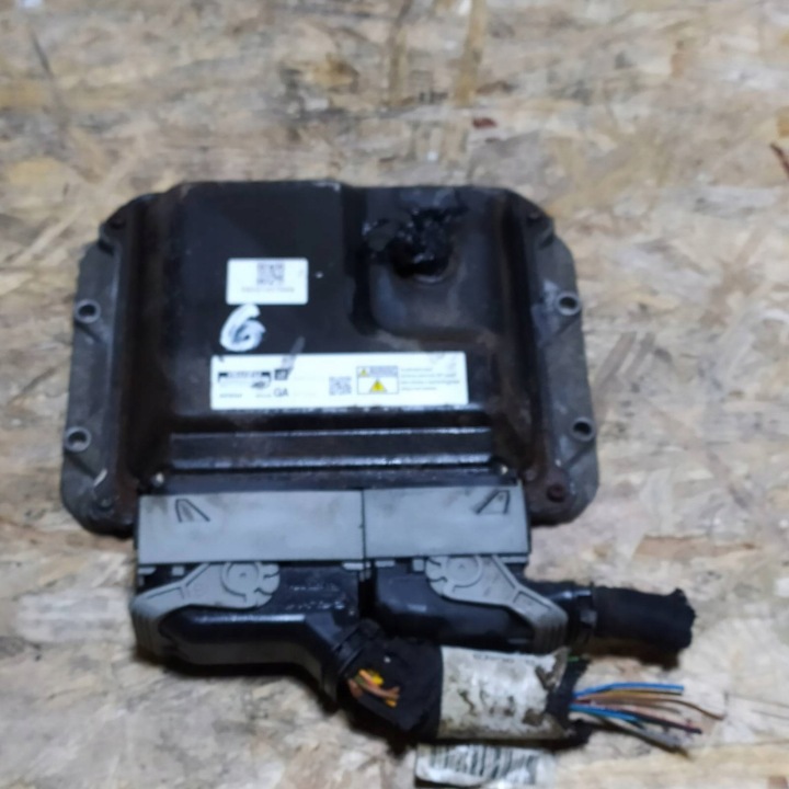 ORDINATEUR CONTRÔLEUR MOTEUR OPEL ZAFIRA B 98053910 898053-9101 MB275800-8161