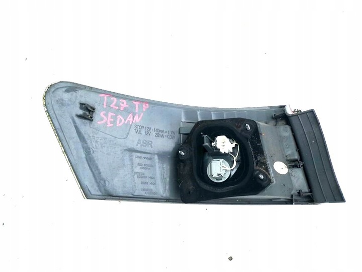 FARO PARTE TRASERA DERECHA TOYOTA AVENSIS 3 T27 BERLINA 2009-2011 AÑO 