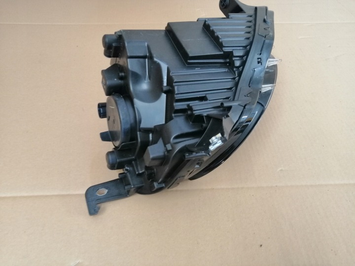FIAT 500E PHARE GAUCHE AVANT