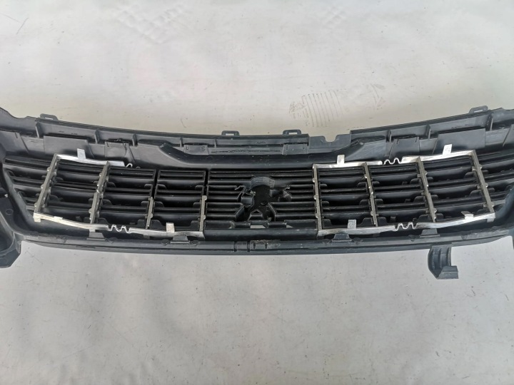 PEUGEOT 308 T9 GT-LINE- GRILLE CALANDRE RECOMMANDÉ