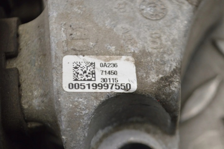 JEEP RENEGADE OFF-ROAD BU GAUCHE COUSSIN MOTEUR 2016 00519997550