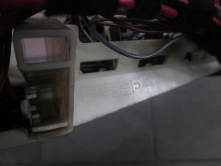 BOÎTE FUSIBLES BMW X5 E53 3.0 D 8383720
