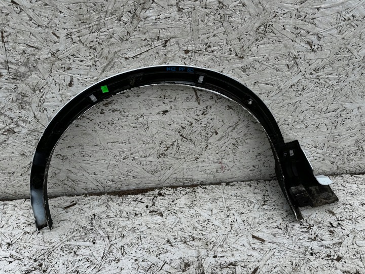 KUGA MK2 LIFT ST MOULURE GARDE-BOUE DROIT AVANT BLANCHE 5D CV4J-S16D238-ACW