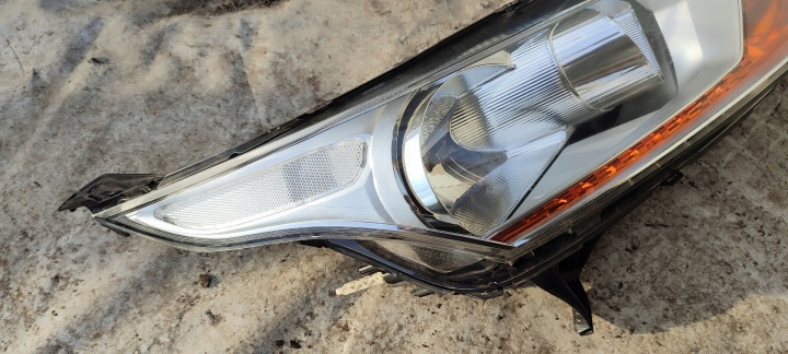 CONNECT MK2 TOURNEO 15R PHARE AVANT GAUCHE I DROIT KOM EUROPE DT1113W030AC DT1113W029AC
