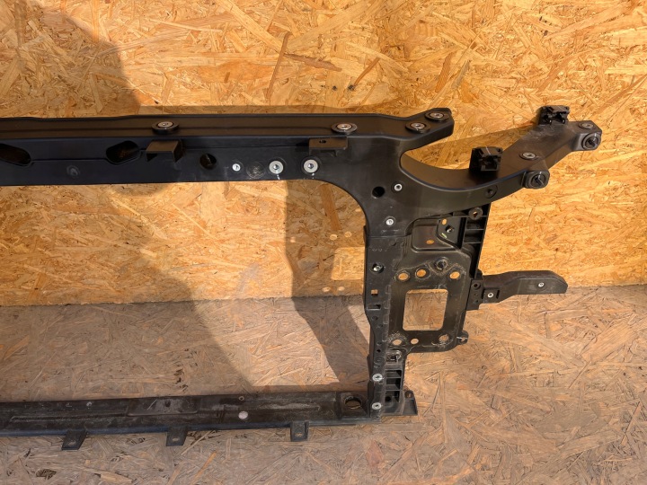 RENFORCEMENT PANNEAU AVANT AVANT HYUNDAI KONA EV ÉLECTRIQUE 18- 64105-DD000