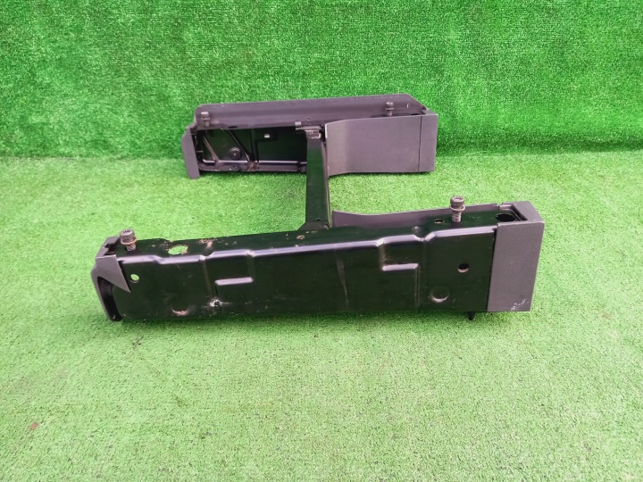 VW TOURAN I 03-06 CHÂSSIS FIXATION SUPPORT SIÈGES AVANT CAPUCHONS BOULONS