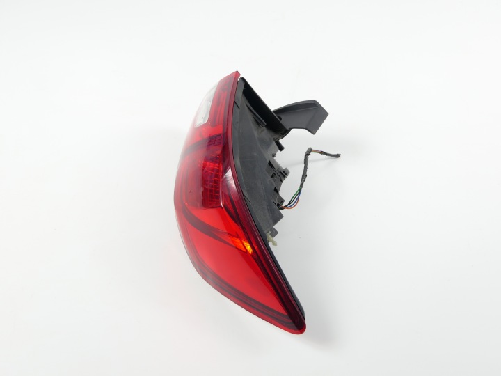 PHARE DANS AILE ARRIÈRE DROIT ARRIÈRE DROITE RENAULT CLIO IV 4 12-16R. BERLINE COMPACTE