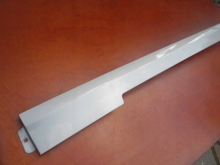 MOULURE CALANDRE DROITE PORTE COULISSANTE VITO 447 W447 14-