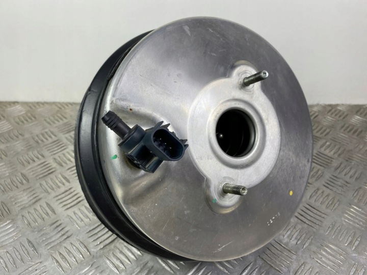 JEEP GRAND CHEROKEE WK2 LIFT 19R SERVO POMPE FREINS P04581956AG