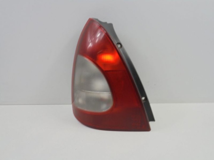 DAEWOO NUBIRA 2 II J150 PHARE ARRIÈRE ARRIÈRE GAUCHE UNIVERSEL 0311-000907