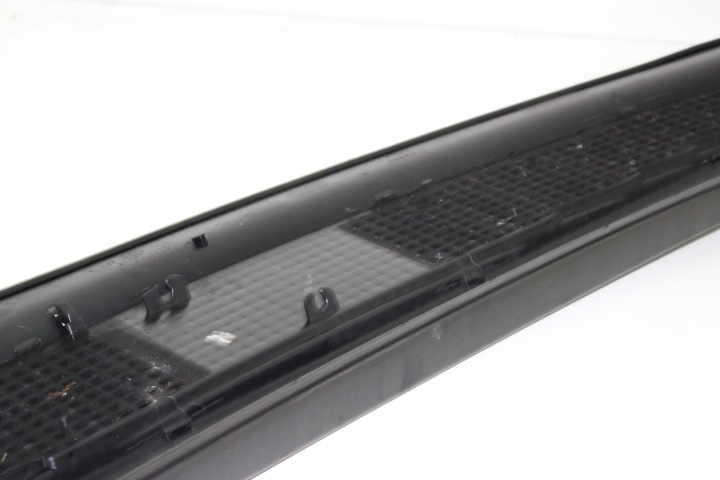 CHRYSLER VOYAGER IV DOUBLURE DE PASSAGE DE ROUE EUROPE 04717553AF