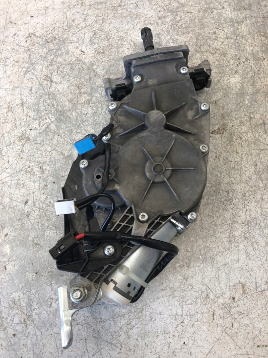 GROUPE MOTOPROPULSEUR MÉCANISME COUVERCLES DE COFFRE MERCEDES W204 A2048201342