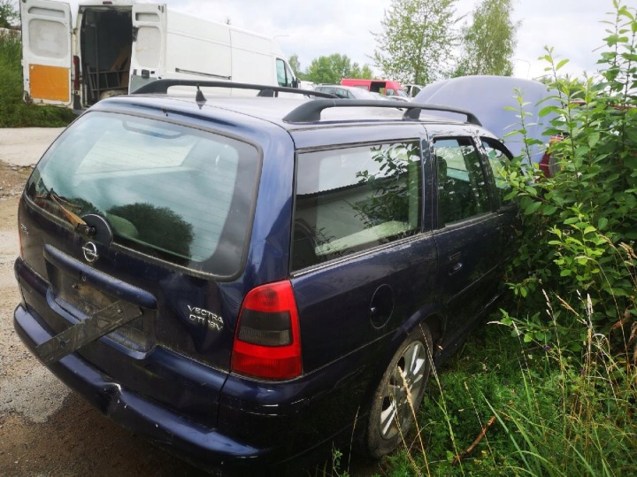OPEL VECTRA DÉFLECTEURS AIR VERS CABINES 1999 2.0L 90463832