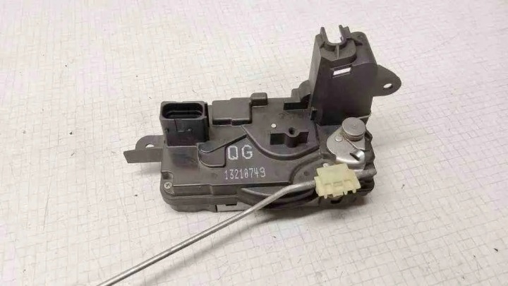 SERRURE DROITS AVANT PORTES OPEL ASTRA H ESTATE (L35) 4148209 1.6L