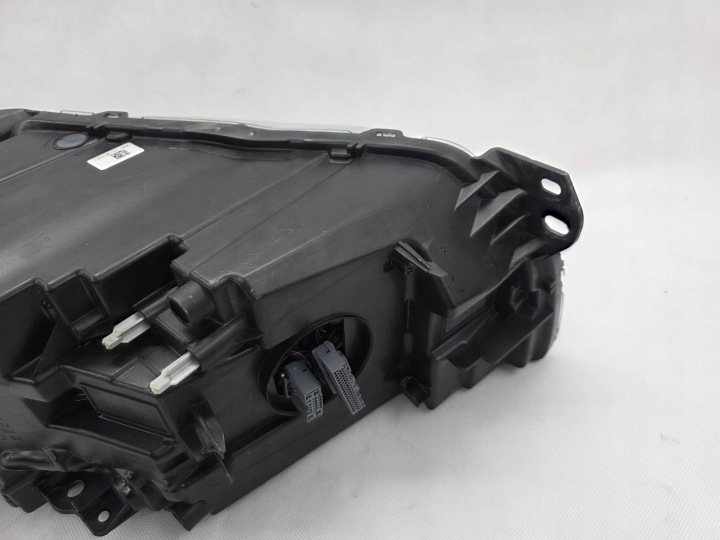 VOLVO XC40 PHARE PROJECTEUR AVANT DROITE COMPLET LED MID EUROPE 31655990