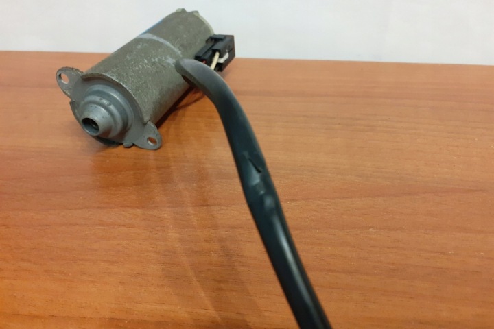 PETIT MOTEUR AVANT DROIT SIÈGES MERCEDES-BENZ AVEC (W220) 4636 2001