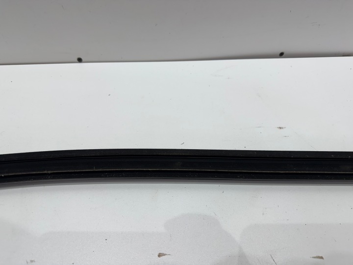 BMW IX IX20 MOULURE RACLOIR DROITE ARRIÈRE ARRIÈRE 8491348
