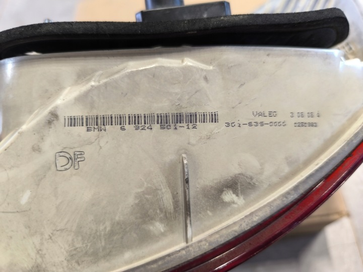 PHARE GAUCHE DROIT ARRIÈRE BMW E87 6924501 AVANT LIFT POUCES LUBUSKIE