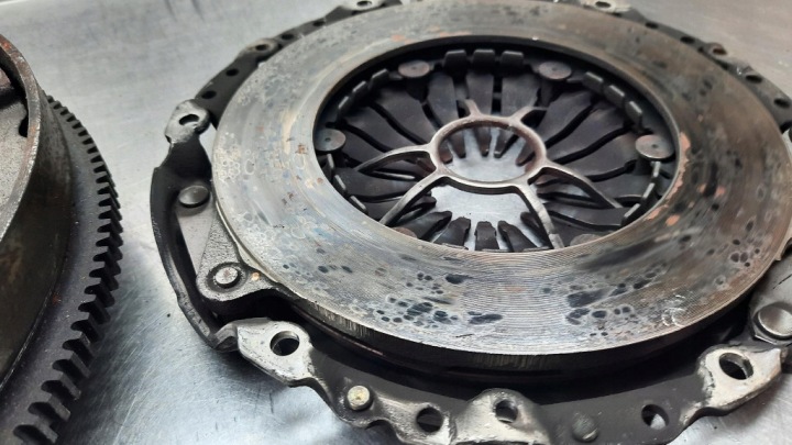 EMBRAYAGE DOUBLE VOLANT ENSEMBLE MERCEDES W203 2.0K 163KM
