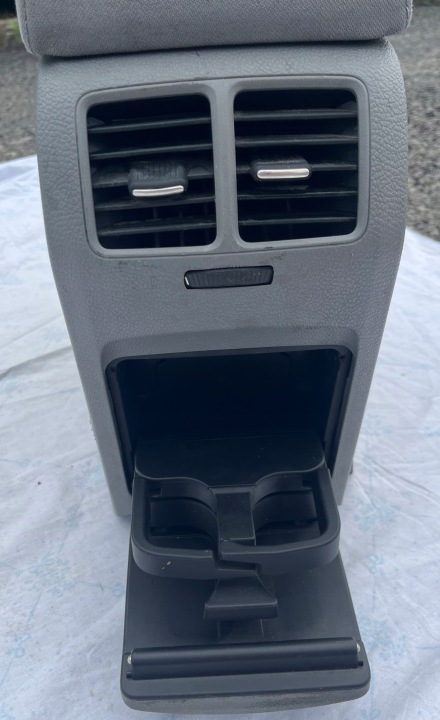 ACCOUDOIR COMPLET MATERIALOWY GRIS VW GOLF 5 UNIVERSEL JETTA