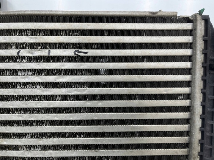 RADIATEUR D'INTERCOOLER PORSCHE PANAMERA II 971 4S 2.9 V6 T GAUCHE ÉCHANGEUR AIR-AIR