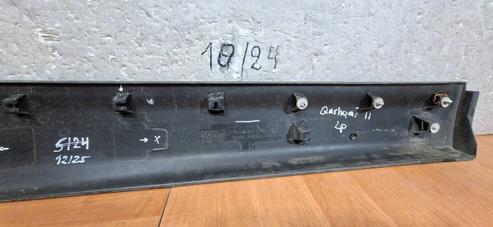 QASHQAI II J11 MOULURE PORTES GAUCHE AVANT