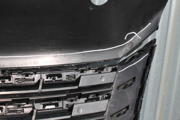 VW PASSAT B7 10- GRILLE CALANDRE RADIATEUR AVANT 3AA853651 ÷