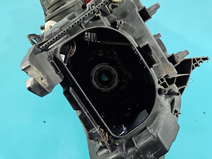 PROJECTEUR GAUCHE PHARE AVANT AUDI A6 C7 EUROPE 4G0941043J