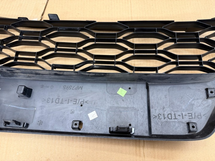 DACIA SANDERO II 2 LIFT GRILLE CALANDRE PARE-CHOCS AVANT AVANT 622541081R