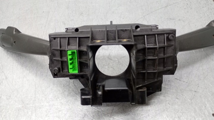 COMMUTATEUR COMPOSITE OE 30710344 VOLVO S40 II V50 04-12R