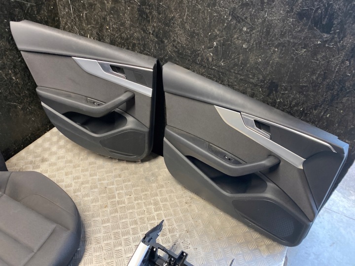 SIÈGES BANQUETTE ARRIÈRE ENSEMBLE AUDI A4 2022 PANNEAU PORTES ACCOUDOIR