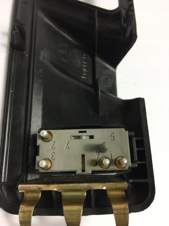 PANNEAU COMMUTATEUR COMMANDE VITRES DROIT W124 1248209410 03809730