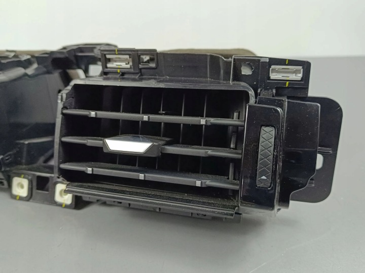 DS AUTOMOBILES 7 CROSSBACK GRILLE CONDUIT D'AIR TABLEAU DE BORD INSTRUMENTATION