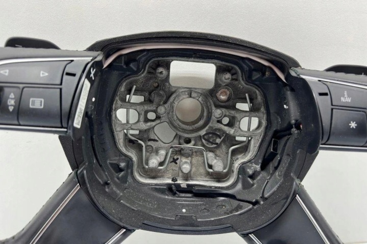VOLANT AUDI A7 SPORTBACK (4GA, 4GF) 272759283 2.97L DIESEL 150KW 2012