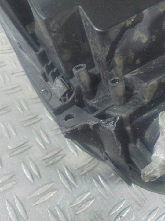 MERCEDES W204 LIFT 11-14 PHARE AVANT GAUCHE UK A2048204539
