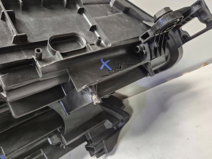 ENDOMMAGÉE SKODA KODIAQ GAUCHE PHARE AVANT COMPLET LED 566941015E