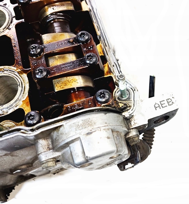 CULASSE 058103373A VW AUDI 1.8 T AUDI A4 B5 A6 C5 PASSAT B5 TT OCTAVIA A3