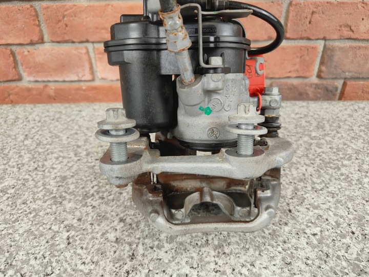 ÉTRIER DE FREIN DE FREIN DROIT ARRIÈRE BMW G01 X3 G02 X4 G05 X5 G06 42/20/330 6887386